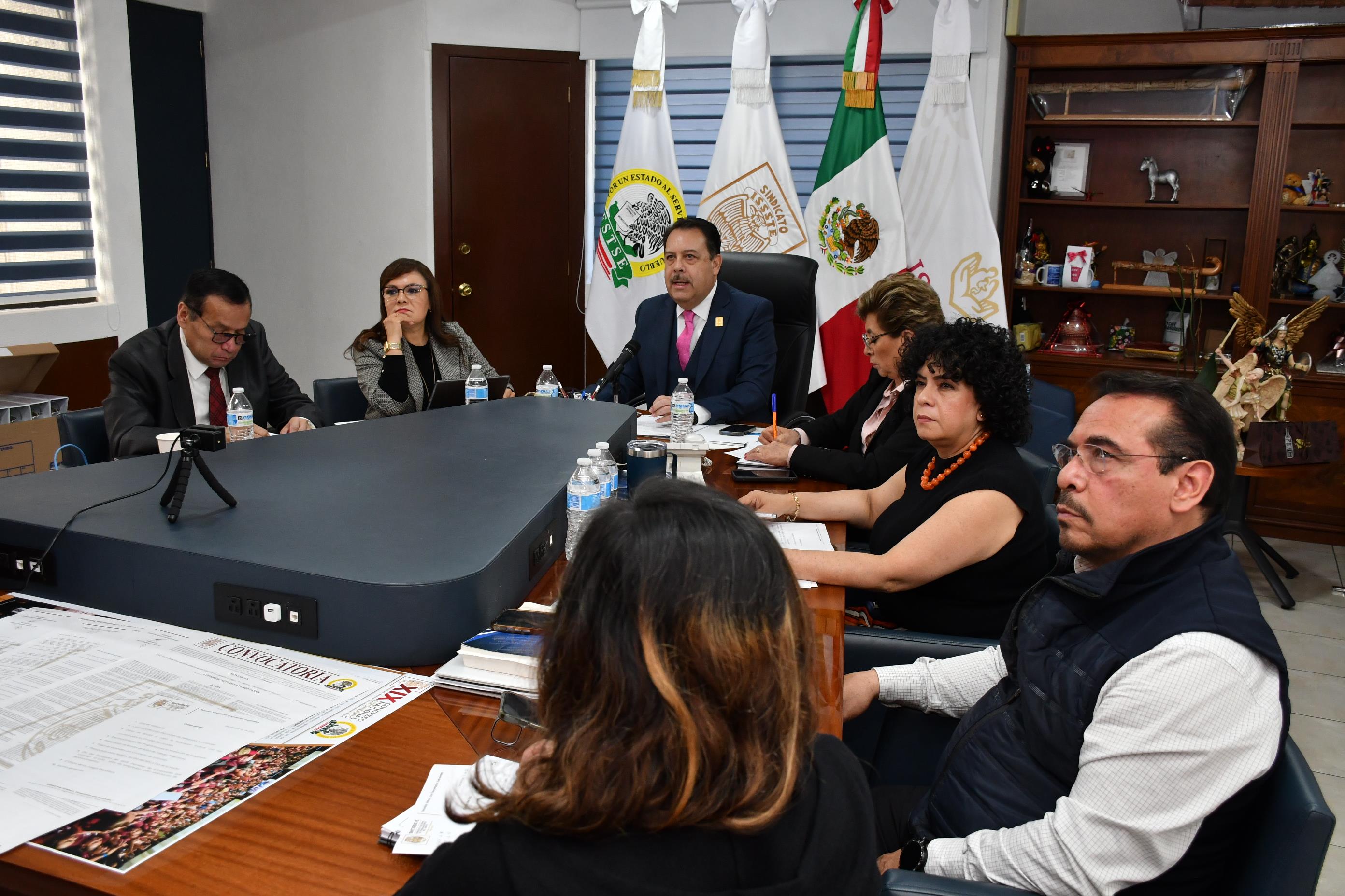 Reunión a distancia con los 49 Secretarios Generales Seccionales